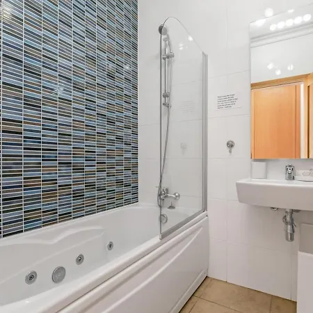 Casa Lilou - Apartamento Em Excelente Condominio Com Piscina E Ginasio Apartamento Lagos