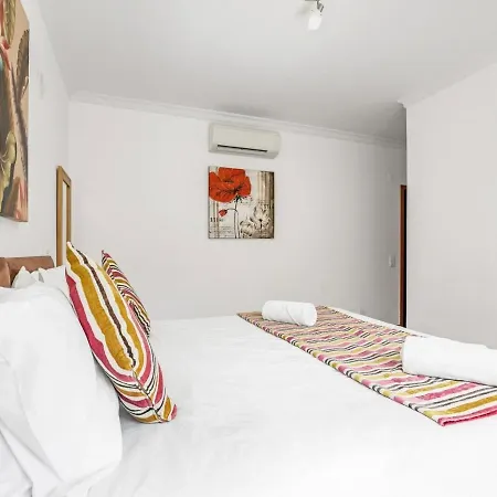 Casa Lilou - Apartamento Em Excelente Condominio Com Piscina E Ginasio *